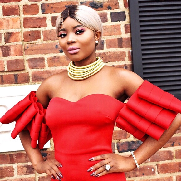 Victorian Style Dresses for Weddings and Parties - Picture 4 of 4